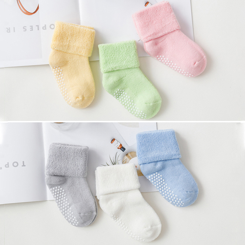 6 ペアの厚みのあるフリース子供用靴下 0-5 歳の幼児用居 - Unisex Baby Socks Non Slip のレビューと価格