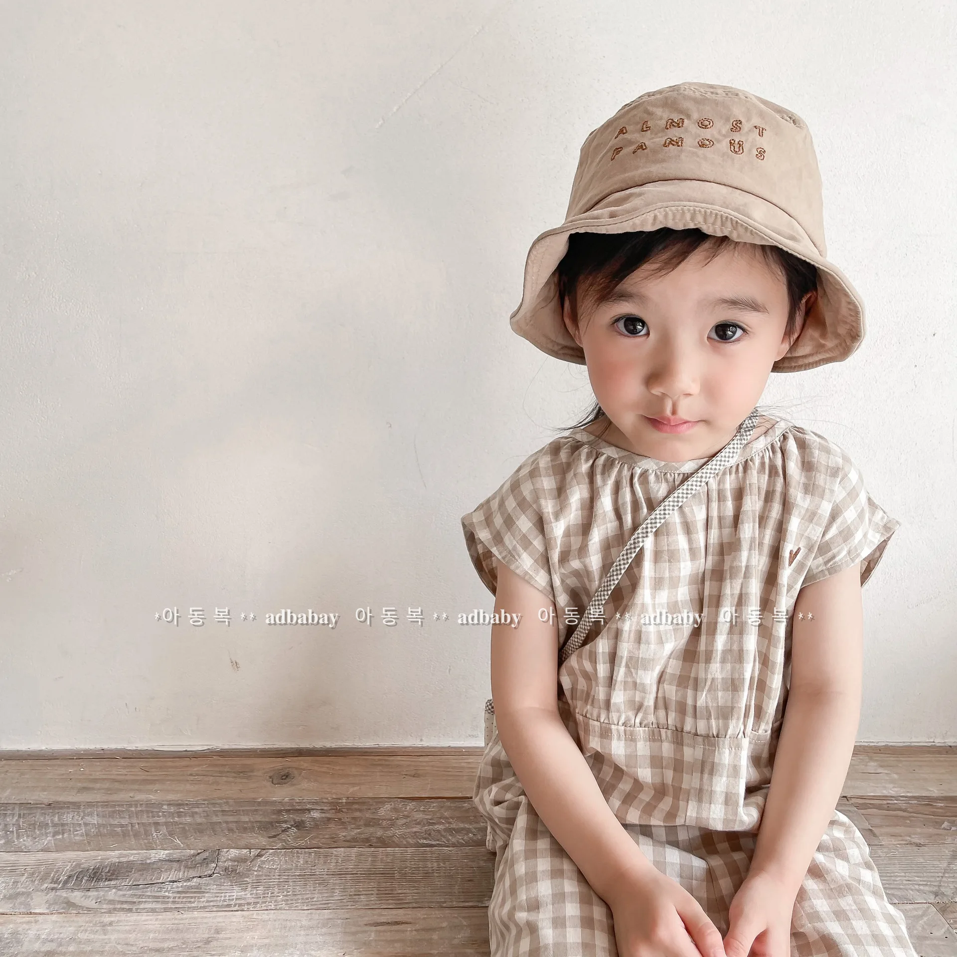 女の赤ちゃんチェック柄オーバーオール子供ノースリーブ遊び着子 - Baby Summer Linen Sleeveless Jumpsuit のレビューと価格
