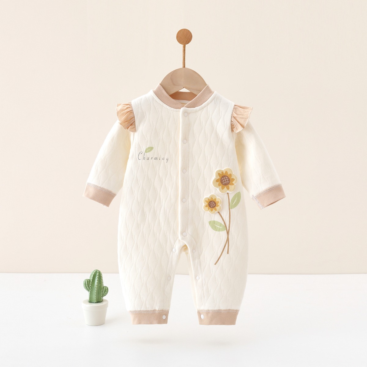 女の赤ちゃんかわいい服新生児暖かい春秋アウタージャンプスーツ - Newborn Baby Girl Romper Floral のレビューと価格